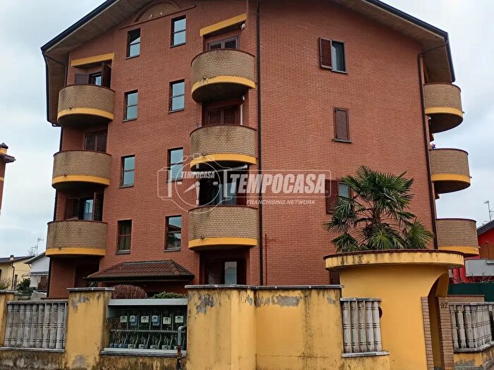 Appartamento bilocale in vendita in Via Toce, Cesate