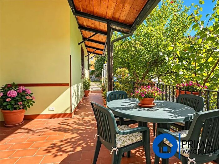 Casa con 7 locali in vendita in Via Ippocrate, Terni