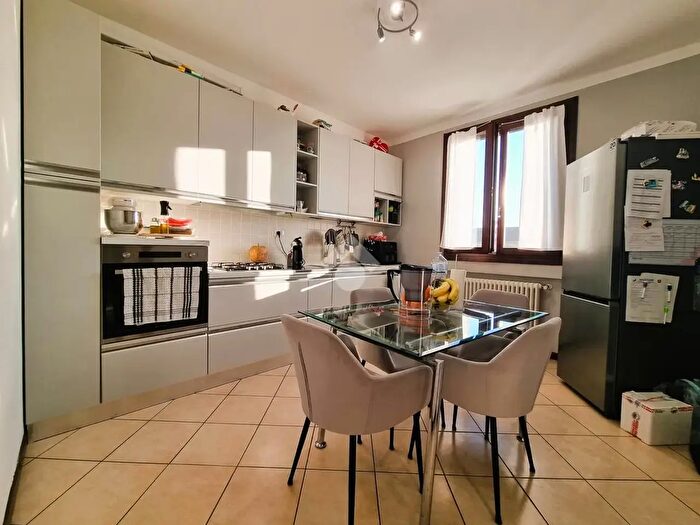 Appartamento trilocale in vendita in Via E Nenci, Borgo Virgilio