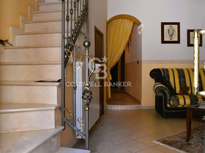 Casa quadrilocale in vendita in Via Ameglio, Monterosso Almo