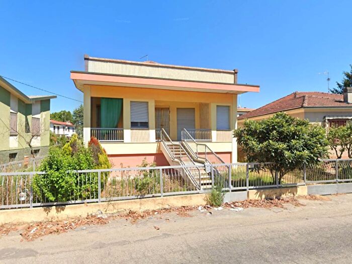 Casa trilocale in affitto in Viale Martiri della Libertà, Centro, Mede