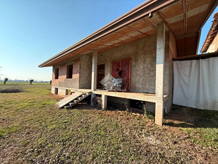 Casa trilocale in vendita in Via Cal Longa, Istrana
