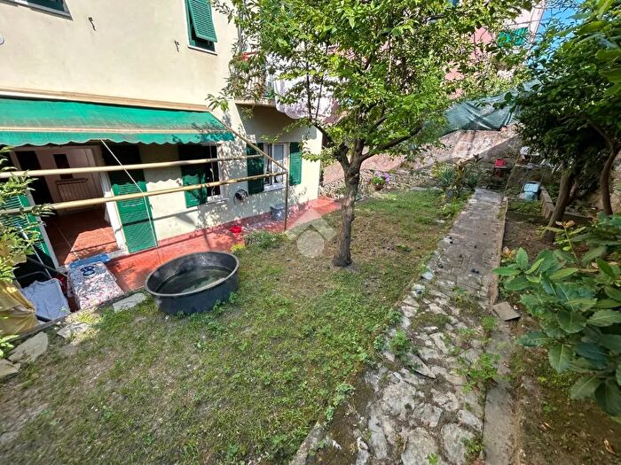 Appartamento quadrilocale in vendita in Via Salita Boschetto, Rapallo