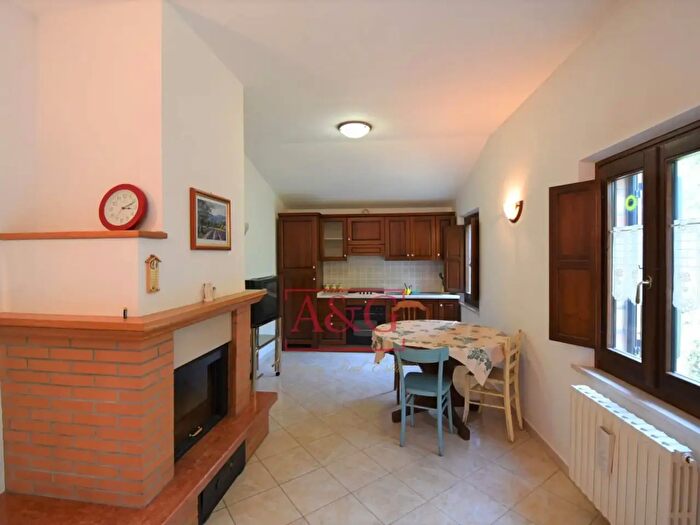 Appartamento quadrilocale in vendita in Contrada Villa Vena, Amandola