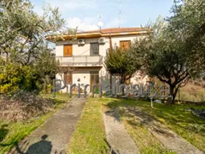 Appartamento quadrilocale in vendita in Via Barco, Lavagno