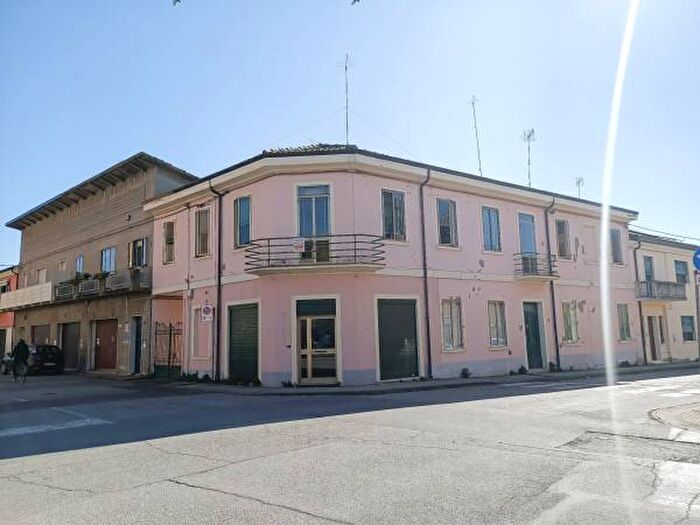 Appartamento trilocale in vendita in Via Angeli, Adria