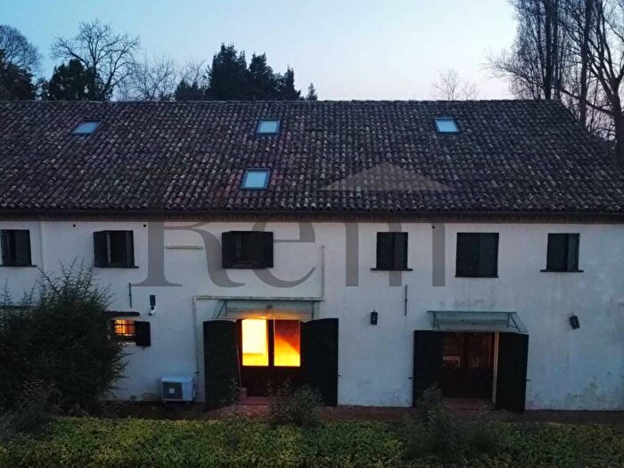 Casa con 6 locali in affitto in Lancenigo, Lancenigo Villorba, Villorba