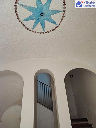 Appartamento con 10 locali in vendita in Largo Vittorio, Gildone