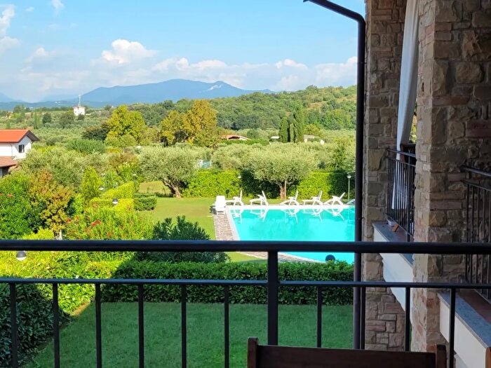 Appartamento trilocale in affitto in Via San Giorgio, Manerba Del Garda