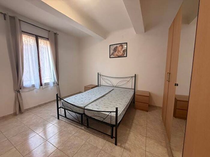 Appartamento quadrilocale in affitto in Via Trivellari, Centro Storico, Modena