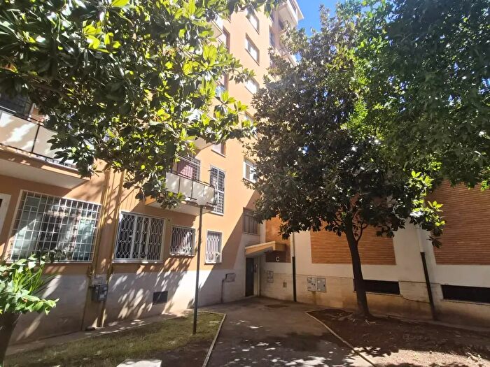 Appartamento trilocale in affitto in Via Mario Musco, Roma