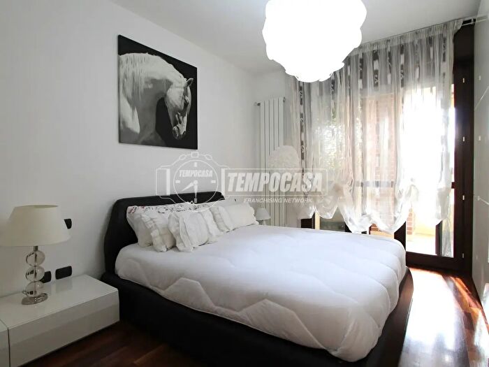 Appartamento trilocale in vendita in Viale Toscana, Cologno Monzese