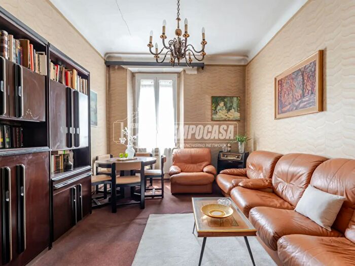 Appartamento trilocale in vendita in Via Castel Morrone, Milano