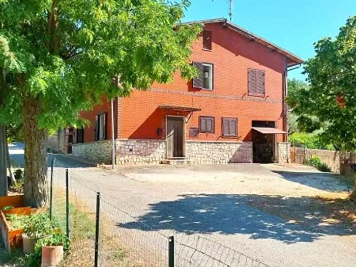 Casa con 6 locali in vendita in Località San Giovanni, Collazzone