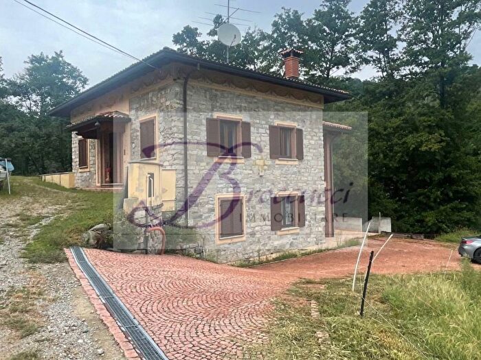 Casa con 5 locali in affitto in Breccia Lazzago, Como