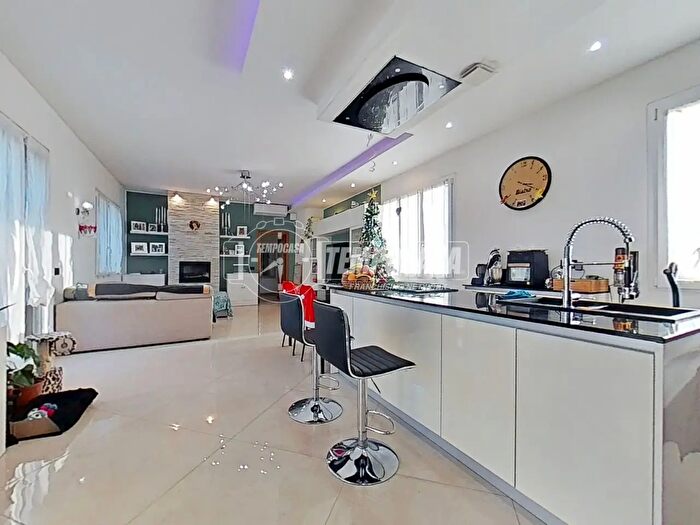 Casa trilocale in vendita in Via Regina Margherita, Biassono