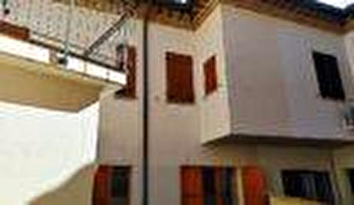 Casa con 6 locali in vendita in Via Balcone delle Marche Cingoli MC Italia Cingoli, Cingoli