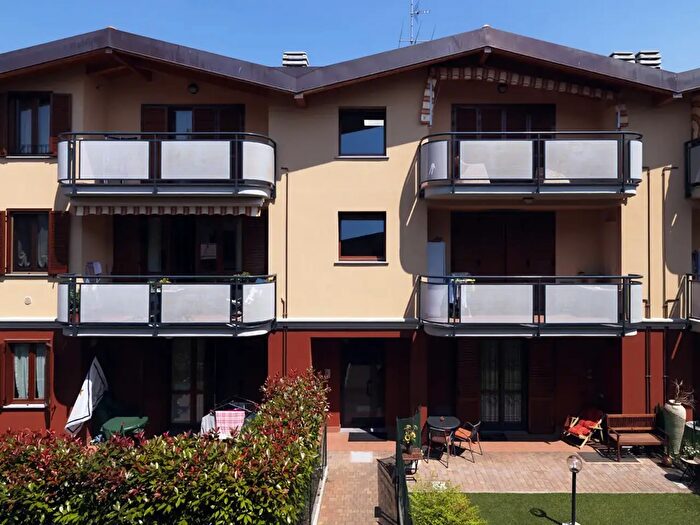 Case in Vendita e in Affitto - 2