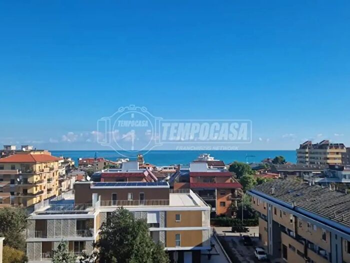 Appartamento trilocale in vendita in Via Bramante, Civitanova Marche