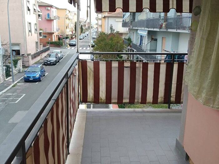 Appartamento trilocale in affitto in Viale Giugno, Cassarello Senzuno Salciaina, Follonica