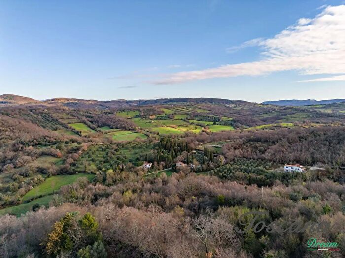 Casa con 8 locali in vendita in Poggio Murella Via Termine, Manciano