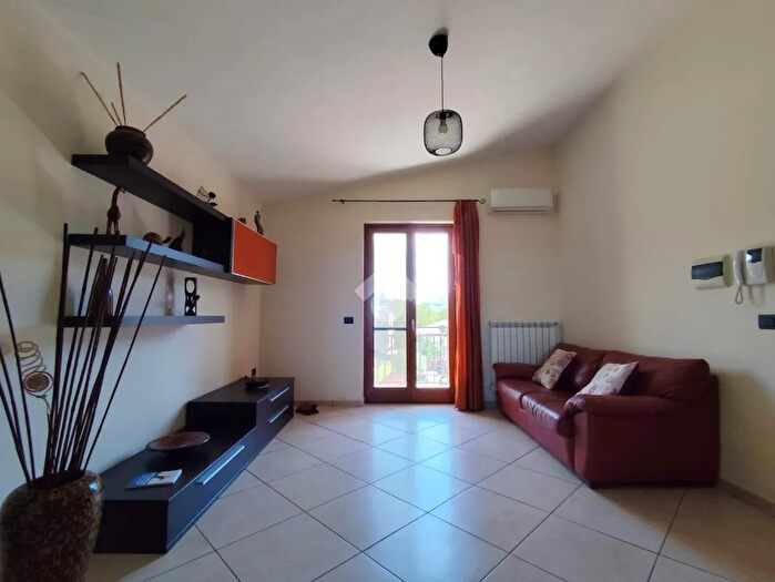 Appartamento quadrilocale in vendita in Via SantApollonia, Santa Maria A Vico