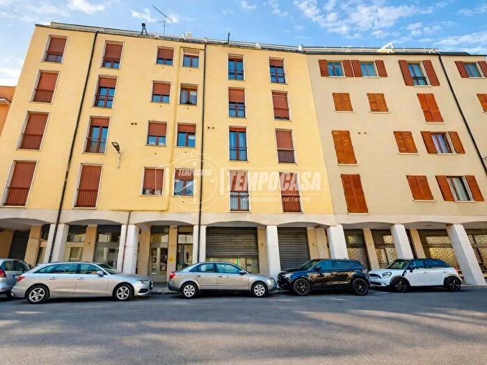 Appartamento bilocale in vendita in Via Alberto Mario, Mantova