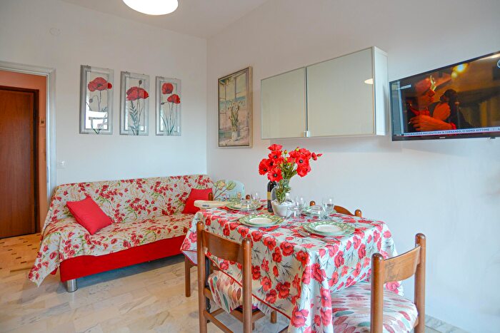 Appartamento bilocale in affitto in Via Ponti, Borghetto Santo Spirito