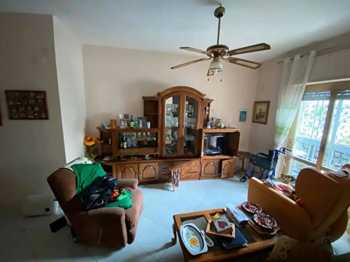 Appartamento trilocale in vendita in Via Vicinale Paradiso, Napoli