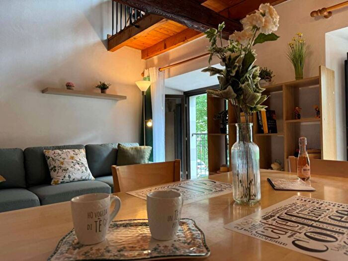 Appartamento trilocale in affitto in Via Andrea Alciato, Como Sole, Como