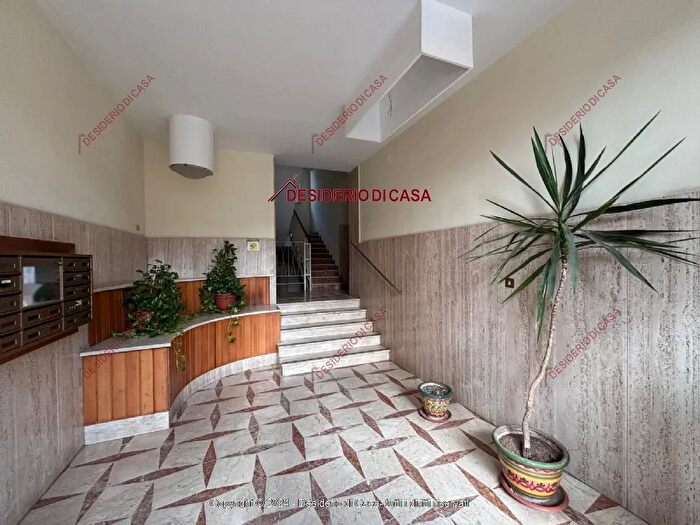 Appartamento quadrilocale in vendita in Via Buonriposo b Palermo Pa Italia, Palermo