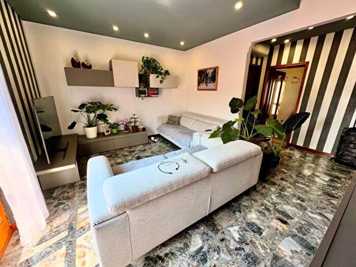 Appartamento quadrilocale in vendita in Via Giuseppe Taverna, Piacenza