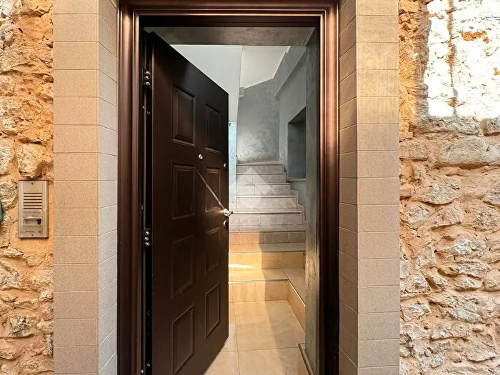 Appartamento con 5 locali in vendita in Traversa I Domenico Abbondanza, Priverno