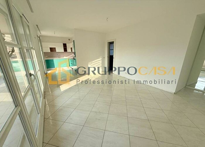 Appartamento trilocale in affitto in Via Gorizia, Centro, Cernusco sul Naviglio