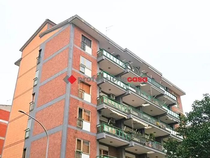 Appartamento con 5 locali in vendita in Via Girolamo Calvanese, Foggia