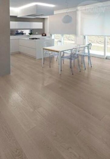 Appartamento trilocale in vendita in Via Giuseppe Lazzarin, Conegliano