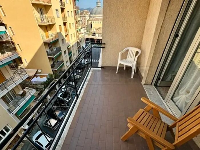 Appartamento con 5 locali in vendita in Corso Europa, Loano