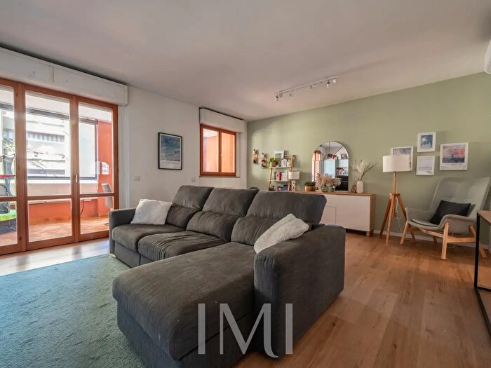 Appartamento trilocale in vendita in Via Giuseppe Tomaselli, Milano