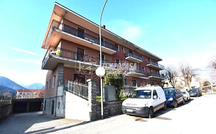 Appartamento quadrilocale in vendita in Via Cauri, Dronero