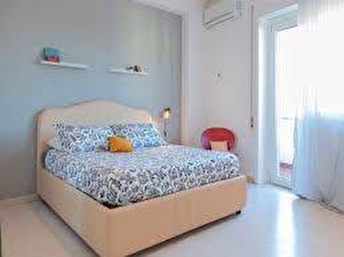 Appartamento bilocale in affitto in Via Correggio, Amendola Buonarroti, Milano