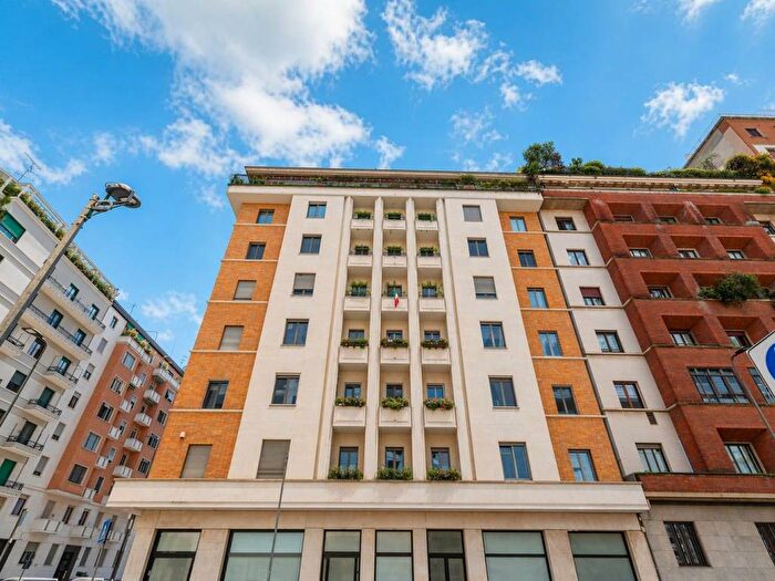 Appartamento bilocale in affitto in Viale Tunisia, Repubblica, Milano