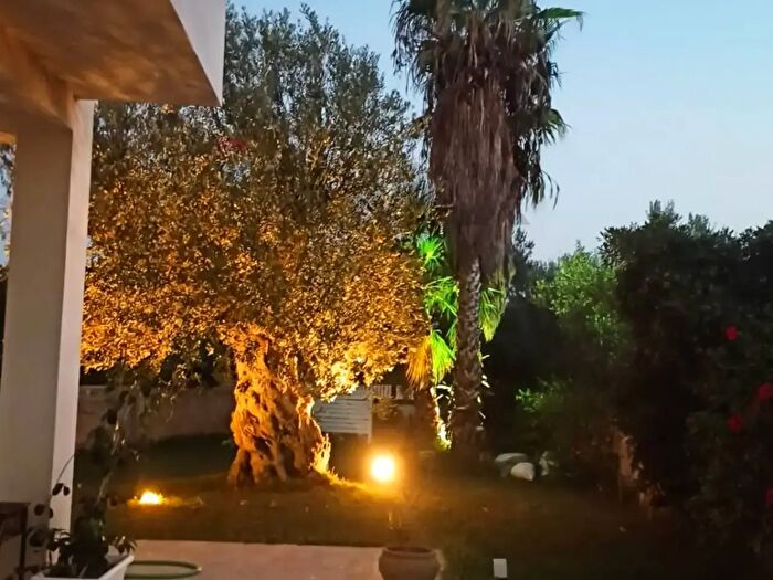 Casa con 8 locali in vendita in Via dell Oasi Contrada Reitani, Noto