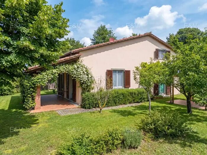 Casa trilocale in vendita in Subbiano