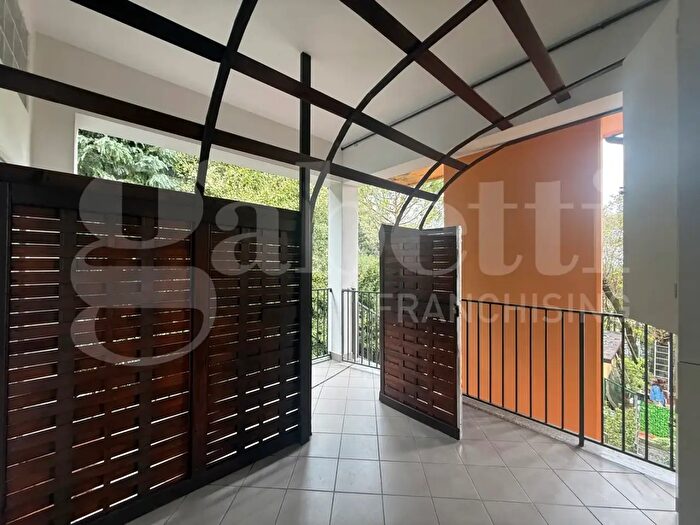 Appartamento trilocale in vendita in Via Matteotti Snc, Ponte Lambro