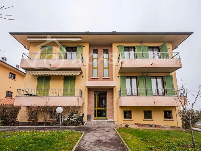 Appartamento trilocale in vendita in Strada Pelosa, Colorno