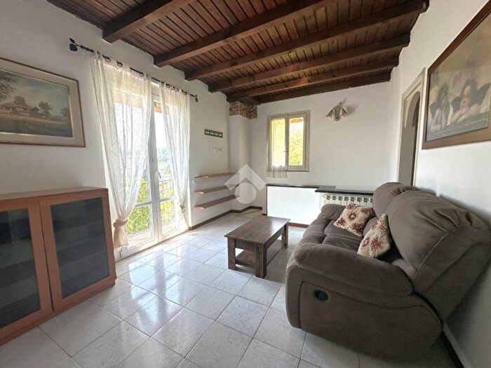 Appartamento bilocale in affitto in Via Cascina Torre, Centro, Missaglia