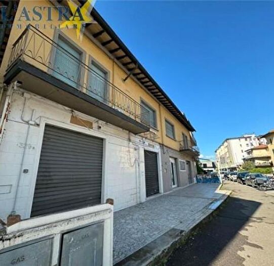 Appartamento trilocale in vendita in Scandicci