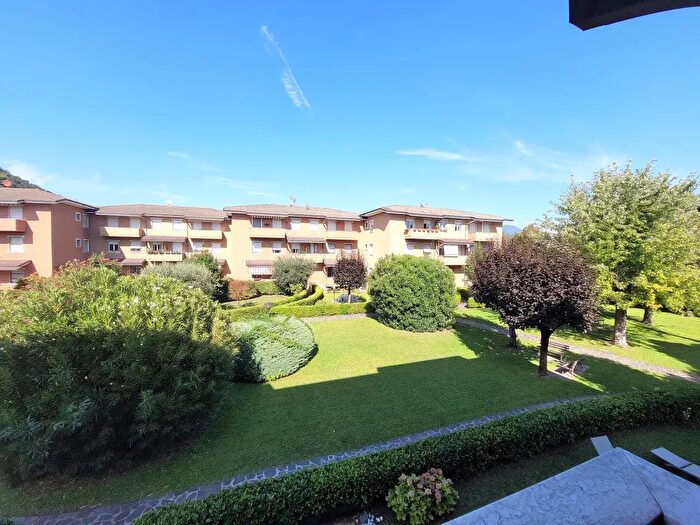 Appartamento con 5 locali in vendita in Via Collebeato, Brescia
