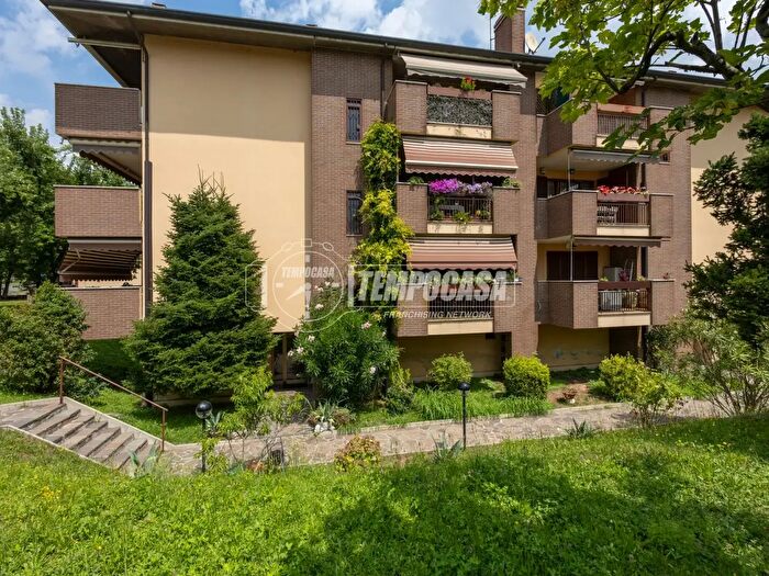 Appartamento trilocale in vendita in Via Michelangelo Buonarroti Casa C, Gorgonzola