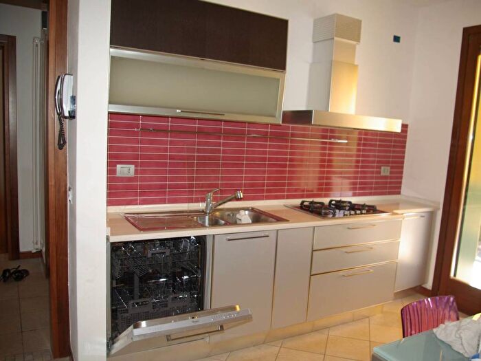 Appartamento trilocale in affitto in Centro, Montegalda